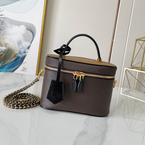 10a l bag fashion vanity bag vanity bag shoulder bag chain belt portable crossbody soft light case designer genuine canvas handbag simple re
10a l bag fashion vanity bag vanity bag shoulder bag chain belt portable crossbody soft light case designer genuine canvas handbag simple re