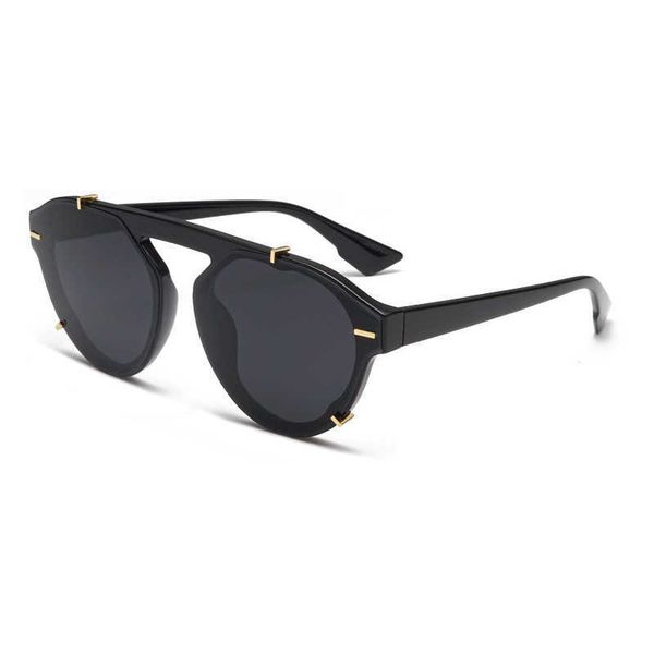 new fashion trendy rice nail men's and women's universal net red street shooting sunglasses uv protection, White;black
new fashion trendy rice nail men's and women's universal net red street shooting sunglasses uv protection, White;black