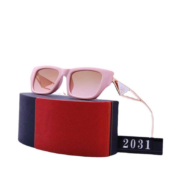 overseas new popular online men's and women's sunglasses travel box glasses 2031, White;black
overseas new popular online men's and women's sunglasses travel box glasses 2031, White;black