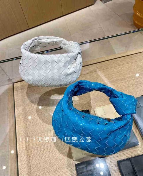 designer handbags bottegav venetas 2023 mini jodie patent leather woven knot underarm blue bag h3oc
designer handbags bottegav venetas 2023 mini jodie patent leather woven knot underarm blue bag h3oc