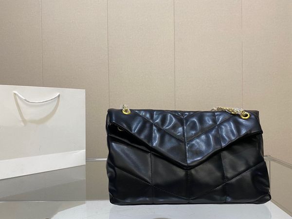 luxury designer women large-capacity shoulder bag, sheepskin material, cross-body chain flap opening, large capacity
luxury designer women large-capacity shoulder bag, sheepskin material, cross-body chain flap opening, large capacity