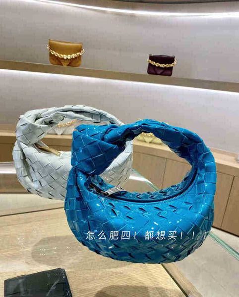 designer handbags bottegav venetas 2023 mini jodie patent leather woven knot underarm blue bag 4a26
designer handbags bottegav venetas 2023 mini jodie patent leather woven knot underarm blue bag 4a26