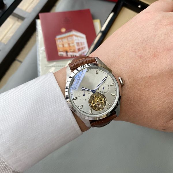 original box luxury fashion leather men's automatic watch 43mm automatic mechanical watch waterproof men's watch transparent gear, Slivery;brown
original box luxury fashion leather men's automatic watch 43mm automatic mechanical watch waterproof men's watch transparent gear, Slivery;brown
