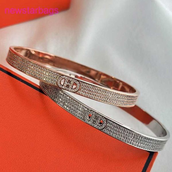designer herms bracelet for sale pig nose full of diamond bracelet v gold 18k rose mosan folding wear network popular female anchor the same, Golden;silver
designer herms bracelet for sale pig nose full of diamond bracelet v gold 18k rose mosan folding wear network popular female anchor the same, Golden;silver