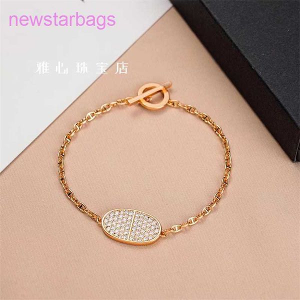 designer herms bracelet for sale 18k rose gold mosan fashion white fritillaria double-sided pig nose full luxury female, Golden;silver
designer herms bracelet for sale 18k rose gold mosan fashion white fritillaria double-sided pig nose full luxury female, Golden;silver