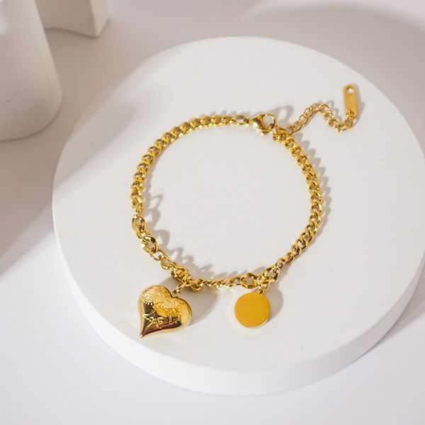 designer bracelet designer 18k gold fashion love bracelet female personality design cool style heart-shaped metal bracelet wholesale, Golden;silver
designer bracelet designer 18k gold fashion love bracelet female personality design cool style heart-shaped metal bracelet wholesale, Golden;silver