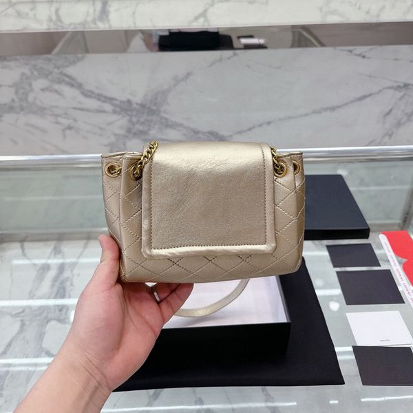 women's chain one shoulder bag designer crossbody bag clamshell bag vintage bag classic square bag leather twill silver gold son mother
women's chain one shoulder bag designer crossbody bag clamshell bag vintage bag classic square bag leather twill silver gold son mother