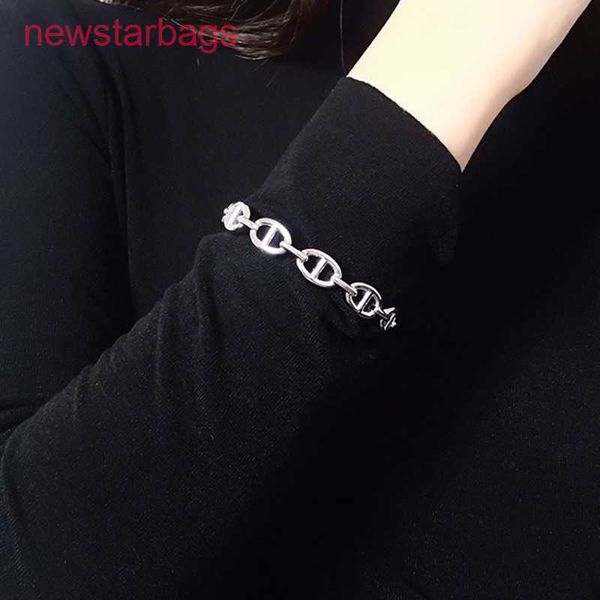 designer herms bracelet online shop tyme light luxury small pig nose women's new fashion versatile smooth face ins chain, Golden;silver
designer herms bracelet online shop tyme light luxury small pig nose women's new fashion versatile smooth face ins chain, Golden;silver