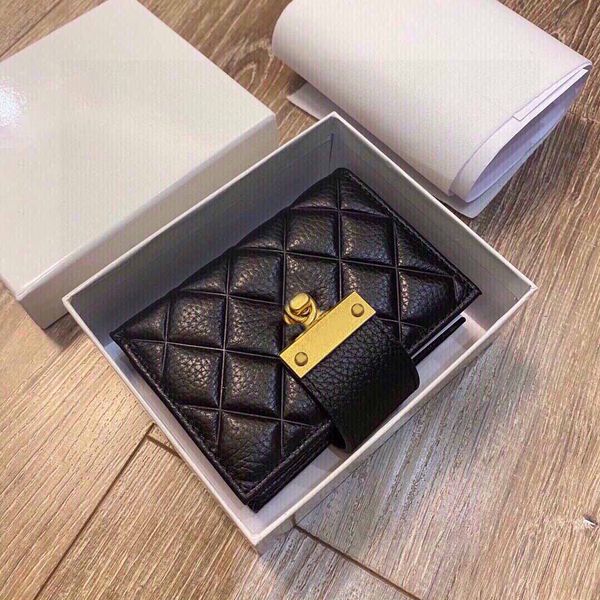 designer wallet coin purse diamond pattern black credit card holder gold hardware twist lock, Red;black
designer wallet coin purse diamond pattern black credit card holder gold hardware twist lock, Red;black