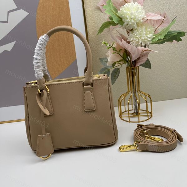 designer totes bag luxury handbags fashion messenger crossbody shoulder bag wallet lady clutch leather shopping bag detachable adjustable le
designer totes bag luxury handbags fashion messenger crossbody shoulder bag wallet lady clutch leather shopping bag detachable adjustable le