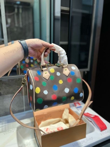 speedy mini boston bag 25cm yayoi kusama colorful dots monograms shoulder bag designer canvas leather womens crossbody m40390 m46433
speedy mini boston bag 25cm yayoi kusama colorful dots monograms shoulder bag designer canvas leather womens crossbody m40390 m46433