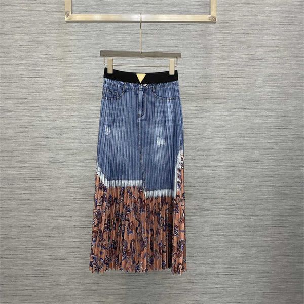 mid-length skirts metal letter retouching splicing elastic waist designer skirt digital print large large hemline pleats skirts early spring, Black
mid-length skirts metal letter retouching splicing elastic waist designer skirt digital print large large hemline pleats skirts early spring, Black