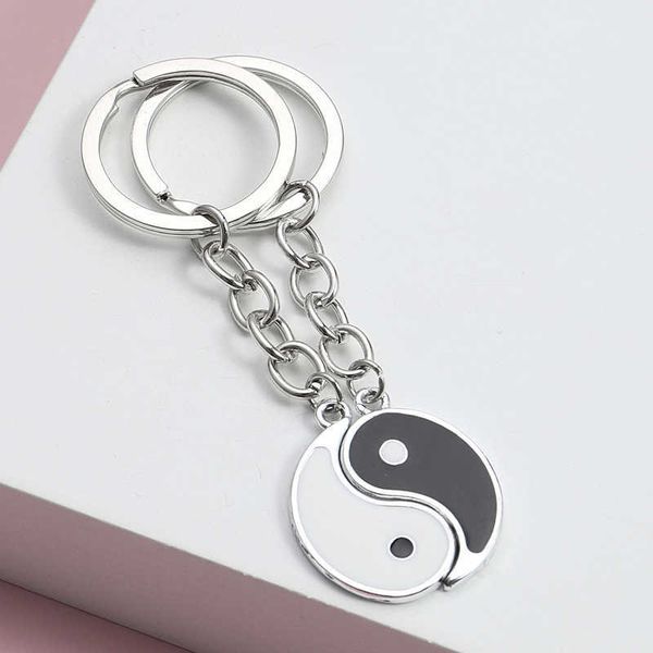 key rings yin yang tai chi keychain bff friends couple matching sets for women men keyring gift r230301, Slivery;golden
key rings yin yang tai chi keychain bff friends couple matching sets for women men keyring gift r230301, Slivery;golden