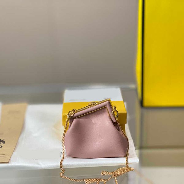 letter designer bags mini clip bag women crossbody bag classic designer purse wallet womens chain purses handbags fashion coin wallets 23020
letter designer bags mini clip bag women crossbody bag classic designer purse wallet womens chain purses handbags fashion coin wallets 23020