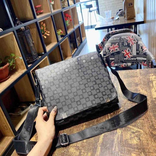 bags totes handbag designer bag women classic imitation luxury brand plaid printing letter one shoulder mailman bag fashion party dinner
bags totes handbag designer bag women classic imitation luxury brand plaid printing letter one shoulder mailman bag fashion party dinner