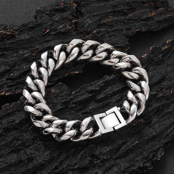 wg159 new hip hop bracelet stainless steel punk style chain men's wholesale customization, Golden;silver
wg159 new hip hop bracelet stainless steel punk style chain men's wholesale customization, Golden;silver