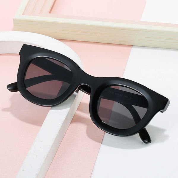 sunglasses small frame glasses round ins street shooting stars with simple men's women's fashion trend, White;black
sunglasses small frame glasses round ins street shooting stars with simple men's women's fashion trend, White;black