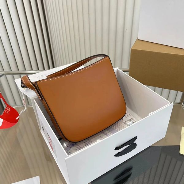 designer 2022 tote bucket bag one shoulder summer handbag women's underarm versatile casual fashion crossbody bag
designer 2022 tote bucket bag one shoulder summer handbag women's underarm versatile casual fashion crossbody bag