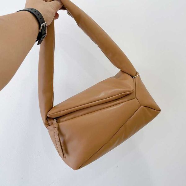 women's bag splicing leather geometric tote bag 2022 autumn lady underarm shoulder bag female popular commuter messenger handbag 230304
women's bag splicing leather geometric tote bag 2022 autumn lady underarm shoulder bag female popular commuter messenger handbag 230304