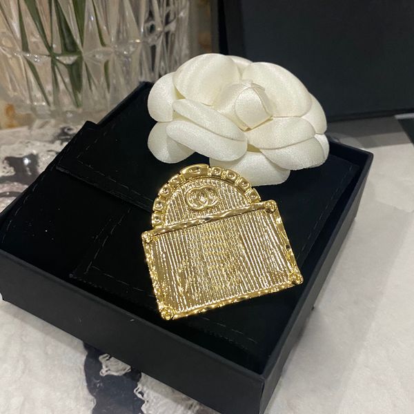 2023 c18k gold plated lotus love brooch with rhinestone embellishment fashion noble broche luxury brooch designer jewelry 100, Gray
2023 c18k gold plated lotus love brooch with rhinestone embellishment fashion noble broche luxury brooch designer jewelry 100, Gray