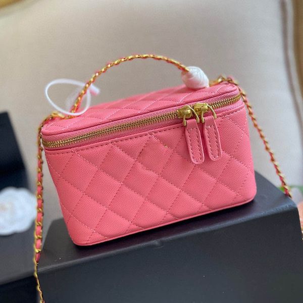 multi color women letter handheld makeup bag with mirror caviar leather versatile wallet crossbody bag luxury handbag multi pochettes fanny
multi color women letter handheld makeup bag with mirror caviar leather versatile wallet crossbody bag luxury handbag multi pochettes fanny