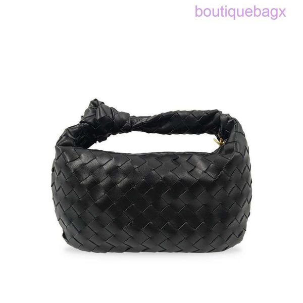 2023 cassettes jodie bottegas designer fashion jodies leather bags simple venetas color bag women's cowhide woven knot horn single shou
2023 cassettes jodie bottegas designer fashion jodies leather bags simple venetas color bag women's cowhide woven knot horn single shou