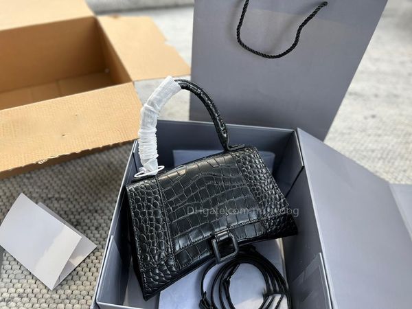 shopping bag layer cow leather luxury designer women handbag messenger bag alligator pattern hourglass bag 5a quality super eye-catching
shopping bag layer cow leather luxury designer women handbag messenger bag alligator pattern hourglass bag 5a quality super eye-catching