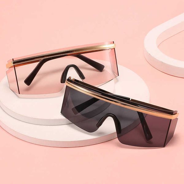 sunglasses one piece new windproof and sunshade personalized outdoor eye protection glasses, White;black
sunglasses one piece new windproof and sunshade personalized outdoor eye protection glasses, White;black