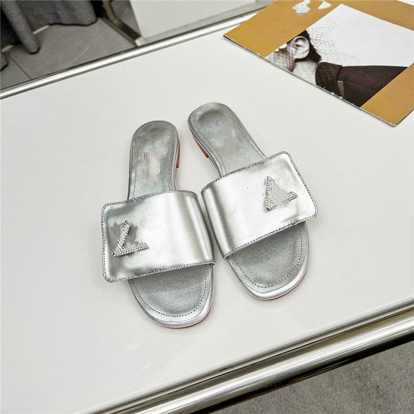 fashion slippers 2023 louiseity luxury design summer men and women flat shoes thick sole leather rubber letter logo casual cartoon slippers, Black
fashion slippers 2023 louiseity luxury design summer men and women flat shoes thick sole leather rubber letter logo casual cartoon slippers, Black