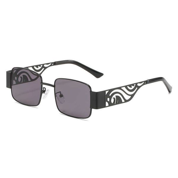 sunglasses 2021 new personalized hollow out women's small square men's fashion street shooting glasses, White;black
sunglasses 2021 new personalized hollow out women's small square men's fashion street shooting glasses, White;black
