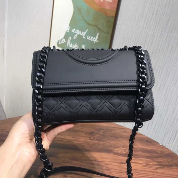 new chain designer bag matte shoulder bags women black square tassel bag luxurys handbags women quality leather designers handbags purse 211
new chain designer bag matte shoulder bags women black square tassel bag luxurys handbags women quality leather designers handbags purse 211