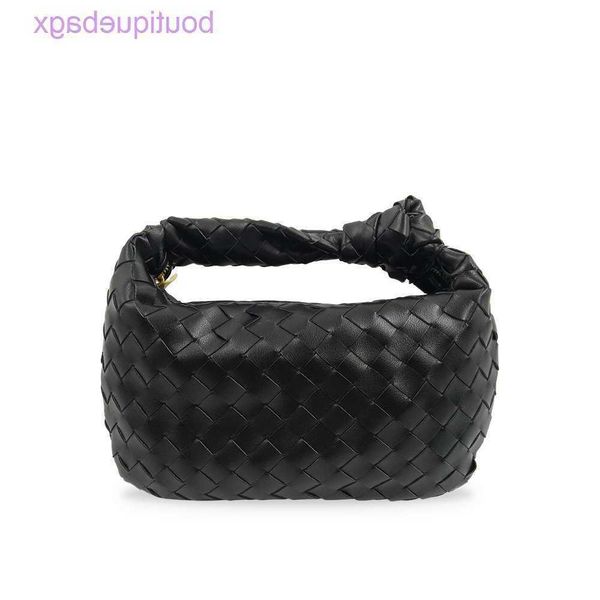 2023 cassettes jodie bottegas designer fashion jodies leather bags simple venetas color bag women's cowhide woven knot horn single shou
2023 cassettes jodie bottegas designer fashion jodies leather bags simple venetas color bag women's cowhide woven knot horn single shou