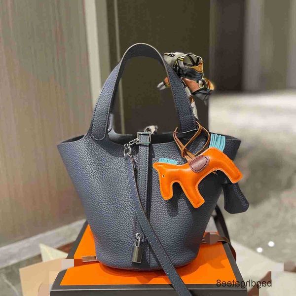 he picotin lychee basket bags 2023 women tote locks handbag designer grain cow leather bag purse fashion totes handbags 18cm 6od6cvn f9hv
he picotin lychee basket bags 2023 women tote locks handbag designer grain cow leather bag purse fashion totes handbags 18cm 6od6cvn f9hv