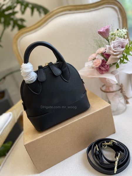 shopping bag 2023 new luxury designer women handbag mini shell bag black bag classic color small lovely 5a quality
shopping bag 2023 new luxury designer women handbag mini shell bag black bag classic color small lovely 5a quality