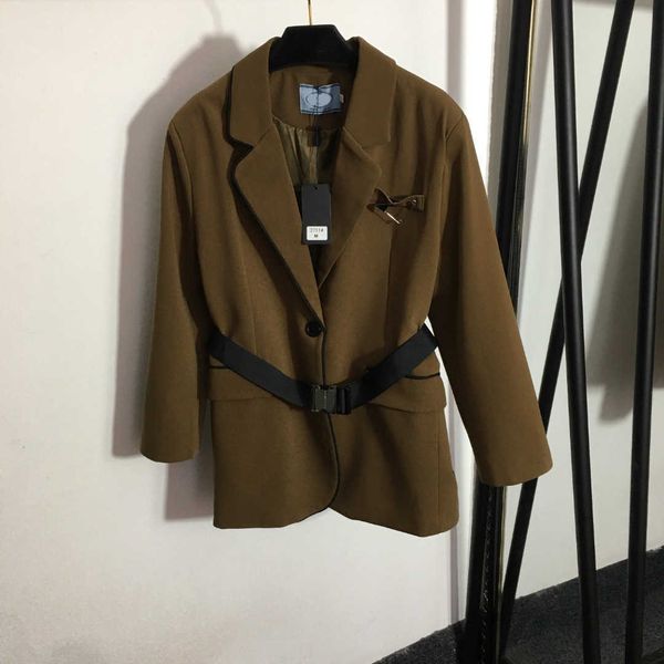 23ss brand designer women jackets safety buckle belt single-breasted lapel long-sleeved suit jacket womens clothes, Black;brown
23ss brand designer women jackets safety buckle belt single-breasted lapel long-sleeved suit jacket womens clothes, Black;brown