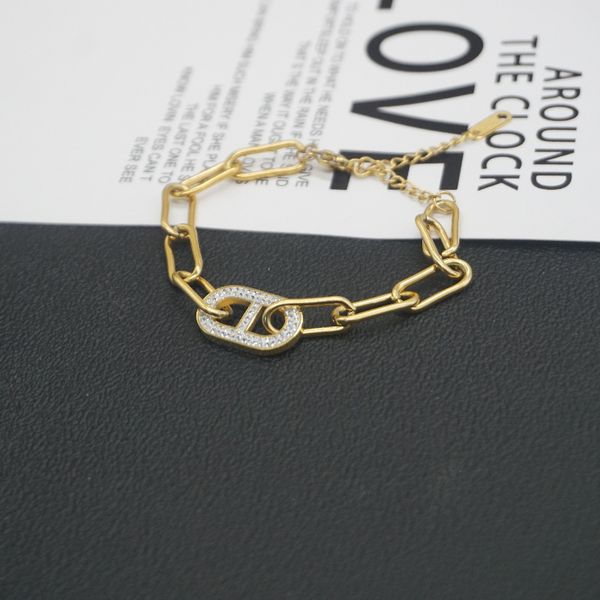 japan and korea ins new titanium steel plating diamondset thick cross chain pig nose simple fashion bracelet bracelet, Golden;silver
japan and korea ins new titanium steel plating diamondset thick cross chain pig nose simple fashion bracelet bracelet, Golden;silver