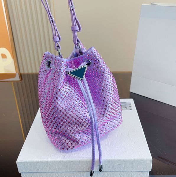 designers tote crossbody bag women bucket shoulder bags spring summer fashion style handbags classic totes
designers tote crossbody bag women bucket shoulder bags spring summer fashion style handbags classic totes