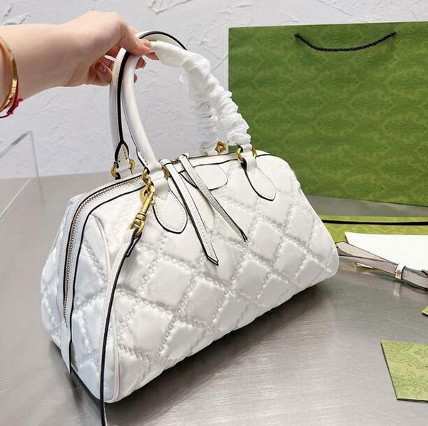 shoulder bags 2021 luxurys designers bags diagonal shoulder bag retro chains leather handbags girl fashion cross body printed women totes
shoulder bags 2021 luxurys designers bags diagonal shoulder bag retro chains leather handbags girl fashion cross body printed women totes