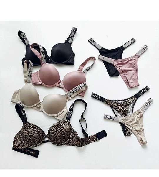 bras sets rhinestone women lace diamondlingerie women's shiny diamond small breast gathered close the side prevent sagging confusion pu, Red;black
bras sets rhinestone women lace diamondlingerie women's shiny diamond small breast gathered close the side prevent sagging confusion pu, Red;black