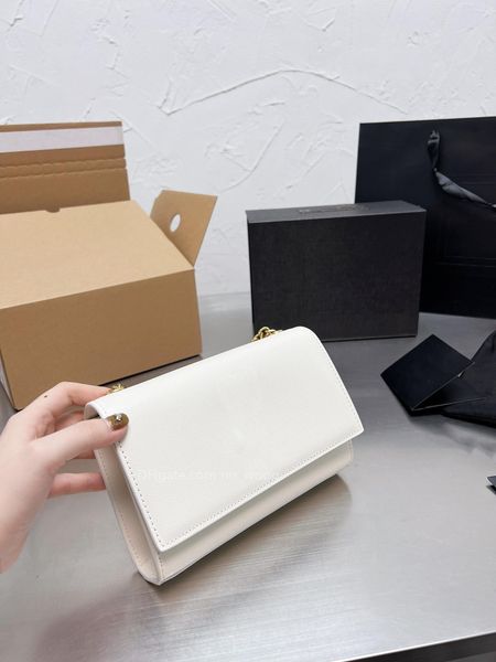 designer bag 2023 fashion women bag luxury one-shoulder messenger purse white trend matching
designer bag 2023 fashion women bag luxury one-shoulder messenger purse white trend matching