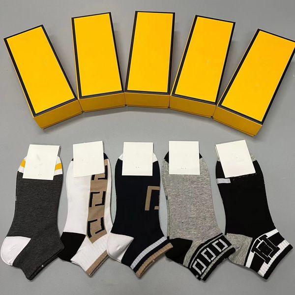 2023aa designer men's and women's socks five luxurys sports winter mesh letter printing brand cotton women's socks with box s, Black
2023aa designer men's and women's socks five luxurys sports winter mesh letter printing brand cotton women's socks with box s, Black