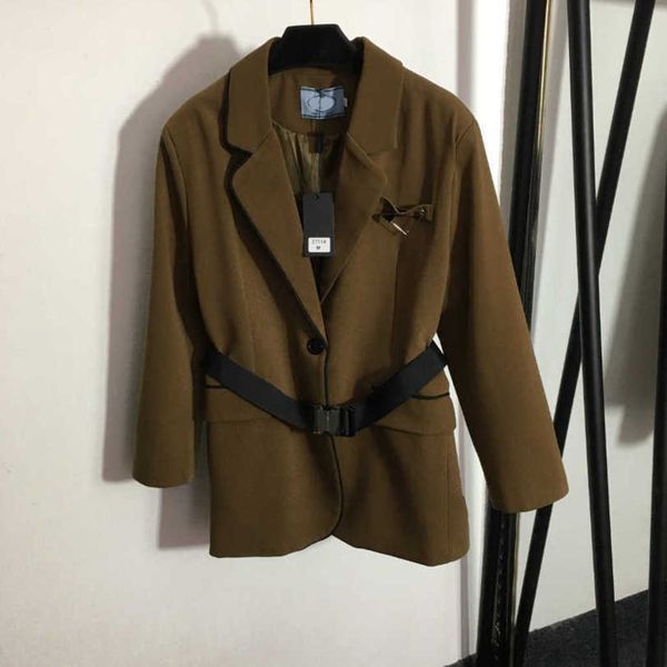 23ss brand designer women jackets safety buckle belt single-breasted lapel long-sleeved suit jacket womens clothes a1, Black;brown
23ss brand designer women jackets safety buckle belt single-breasted lapel long-sleeved suit jacket womens clothes a1, Black;brown