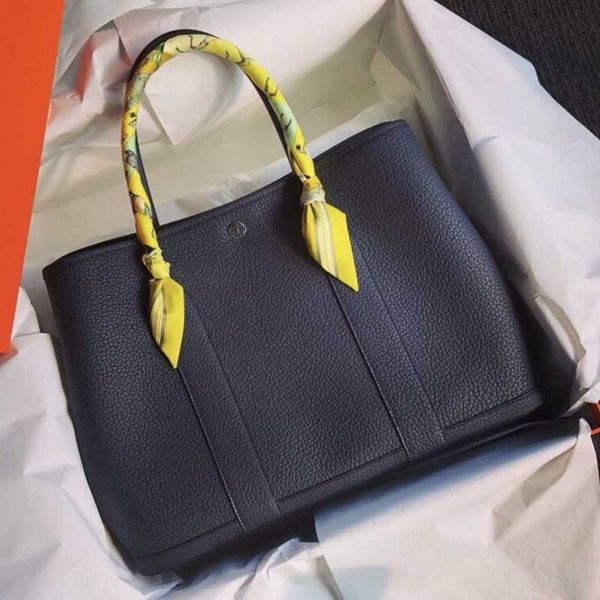 h gardens bag d hands designer s hands cowhide women's single shoulder diagonal span simple garden portable large shopping hy j0q7
h gardens bag d hands designer s hands cowhide women's single shoulder diagonal span simple garden portable large shopping hy j0q7
