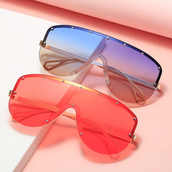 digital p frame sunglasses new one piece women's fashion personality rivet men's trend versatile glasses, White;black
digital p frame sunglasses new one piece women's fashion personality rivet men's trend versatile glasses, White;black