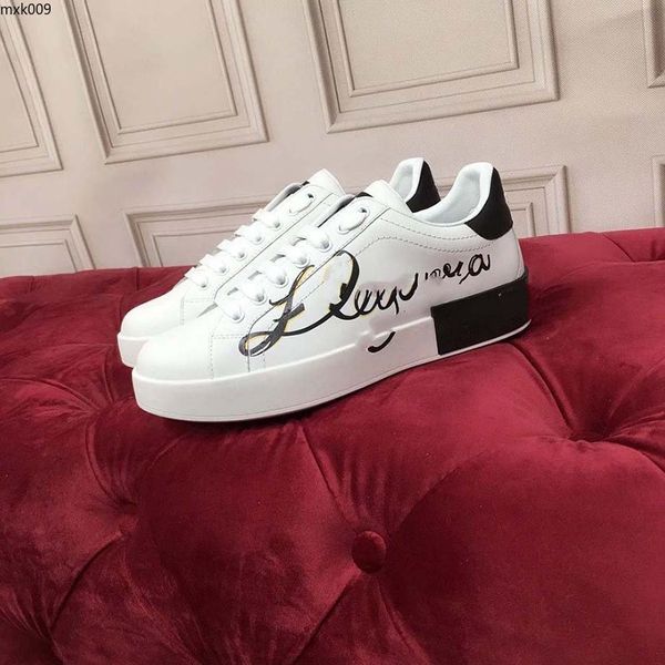 2023 luxury designer mans arrival casual shoes white black red fashion mens women leather breathable shoes open low sports sneakers hc191 mx
2023 luxury designer mans arrival casual shoes white black red fashion mens women leather breathable shoes open low sports sneakers hc191 mx
