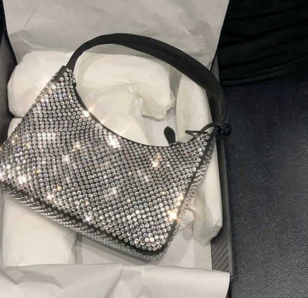 quality diamond handbag canvas hobo bag designer shoulder bags for women chest pack fashion tote chains hand lady presbyopic purse
quality diamond handbag canvas hobo bag designer shoulder bags for women chest pack fashion tote chains hand lady presbyopic purse