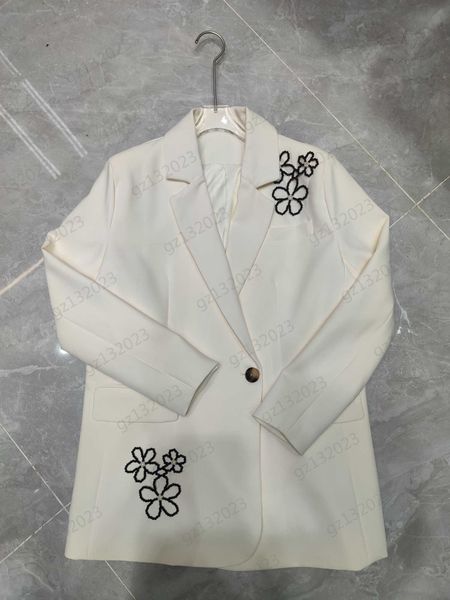 womens blouse shirts stereo floral ornament lapel long-sleeved shirt retro style double button design casual fashion blouse for women dress, White
womens blouse shirts stereo floral ornament lapel long-sleeved shirt retro style double button design casual fashion blouse for women dress, White
