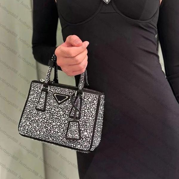 designer women diamond handbag classical cowhide shoulder bag crossbody tote bags banquet wedding leisure business package
designer women diamond handbag classical cowhide shoulder bag crossbody tote bags banquet wedding leisure business package