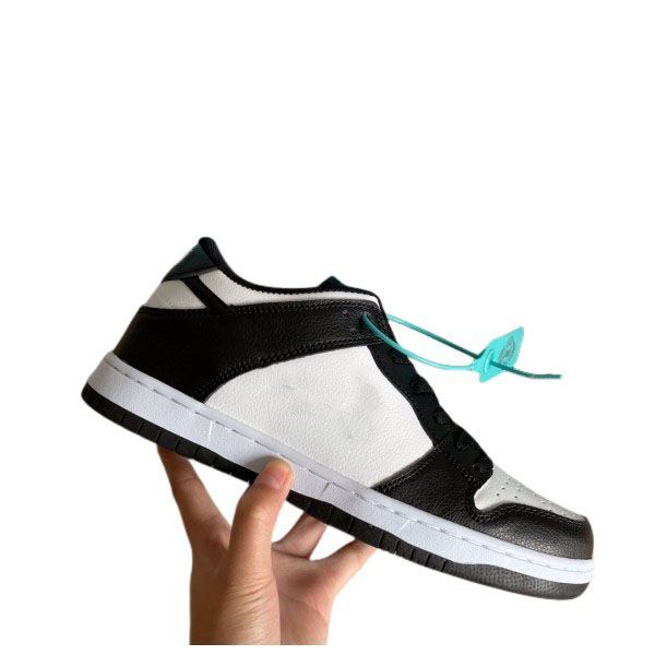 non-slip casual flat shoes for men women low cut lace-up leather sneakers trainers fashion brand skateboard sports shoes 36-44, Black
non-slip casual flat shoes for men women low cut lace-up leather sneakers trainers fashion brand skateboard sports shoes 36-44, Black