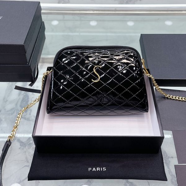 22ss loulou women shell bags black colors quilted matelasse nubuck cowhide shoulder strap black gold metal hardware designer camera bag 20cm
22ss loulou women shell bags black colors quilted matelasse nubuck cowhide shoulder strap black gold metal hardware designer camera bag 20cm